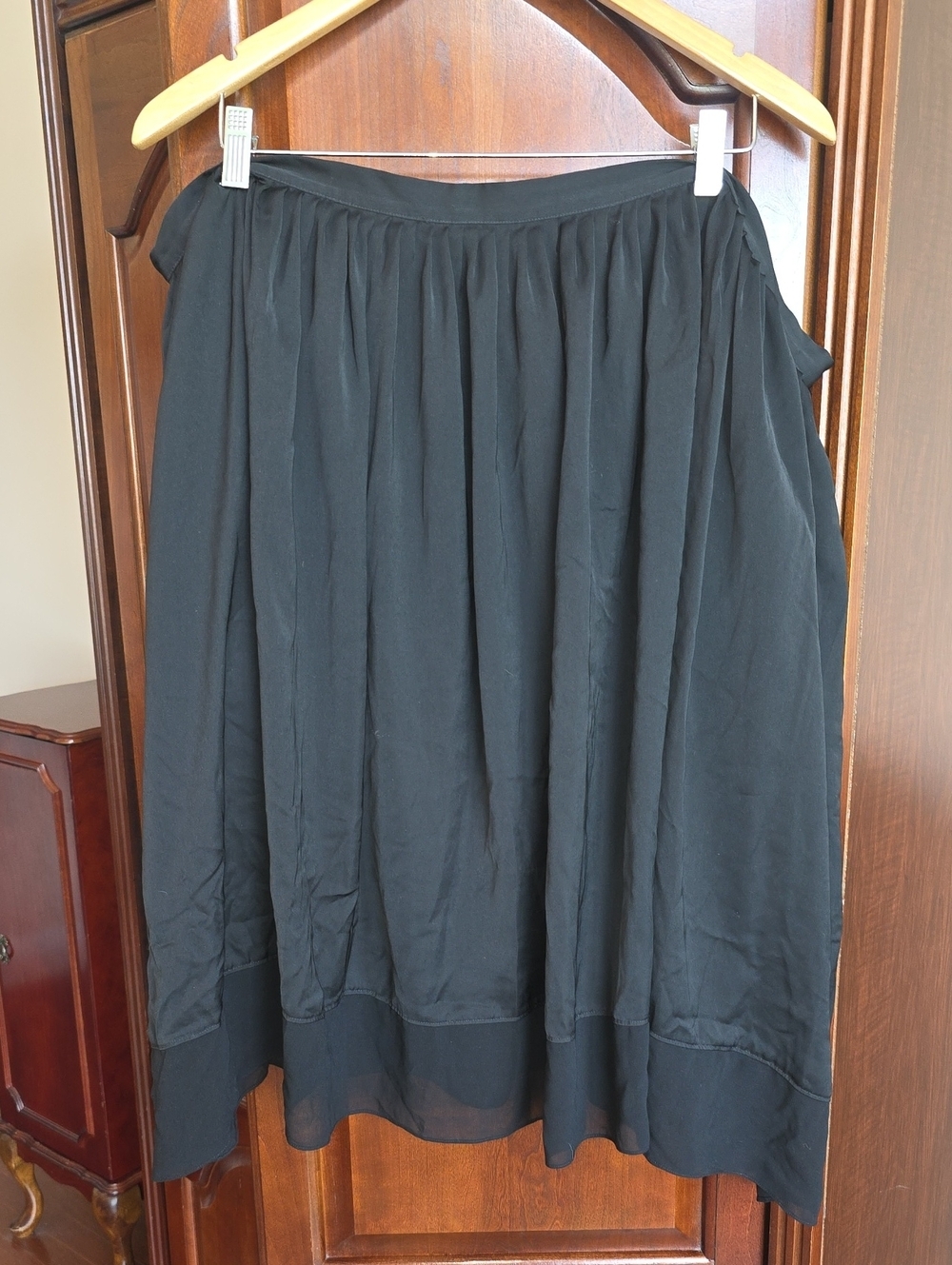 DKNYC Black Midi Skirt 20w